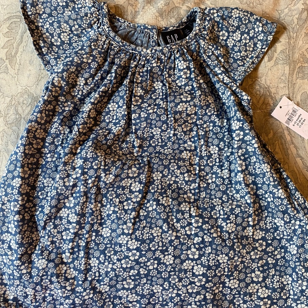 NWT baby gap 6-12 month dress with blue bloomers.